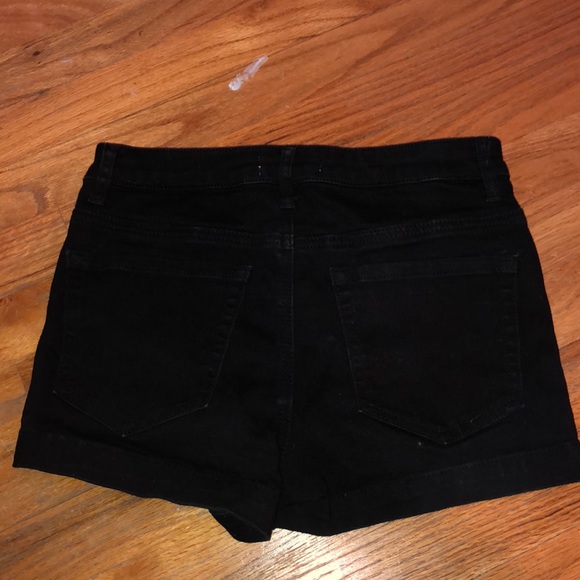 Forever 21 Black Shorts - Picture 2 of 3